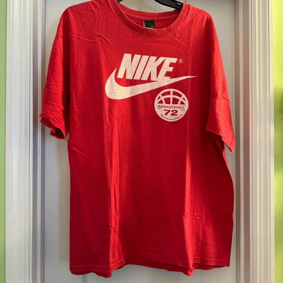 Nike Vintage Red Short Sleeve Tee Shirt - Picture 1 of 6